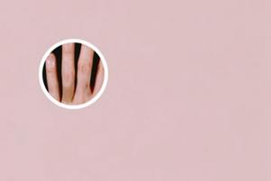 喝贞芪扶正颗粒皮肤变白了