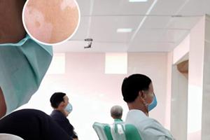 白癜风边上发红是啥原因